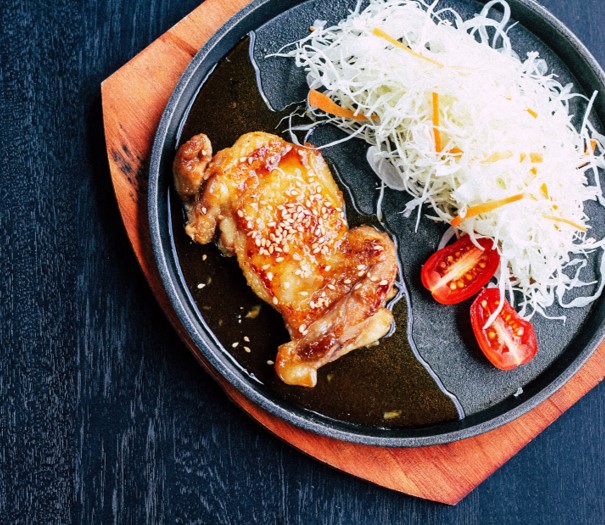 Read more about the article メープルと照り焼きの七面鳥胸肉の切り身